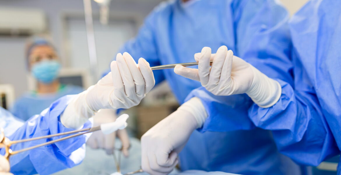 Nowoczesne podejście do chirurgii twarzy – precyzja, efektywność i pełen komfort pacjenta