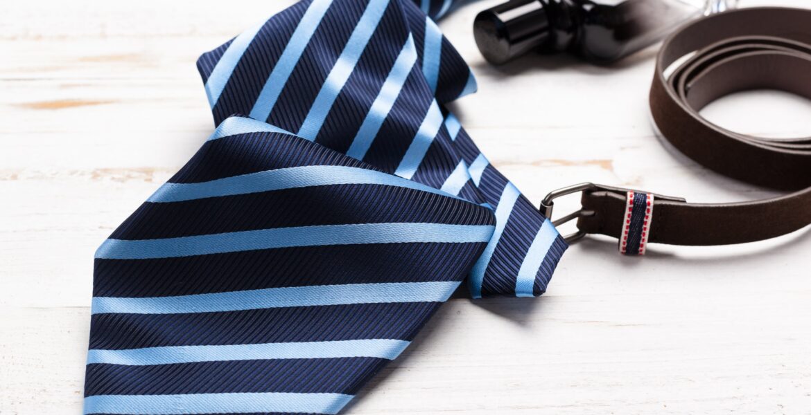 Ręcznie szyte krawaty na miarę Twojego stylu: gdy jakość spotyka elegancję